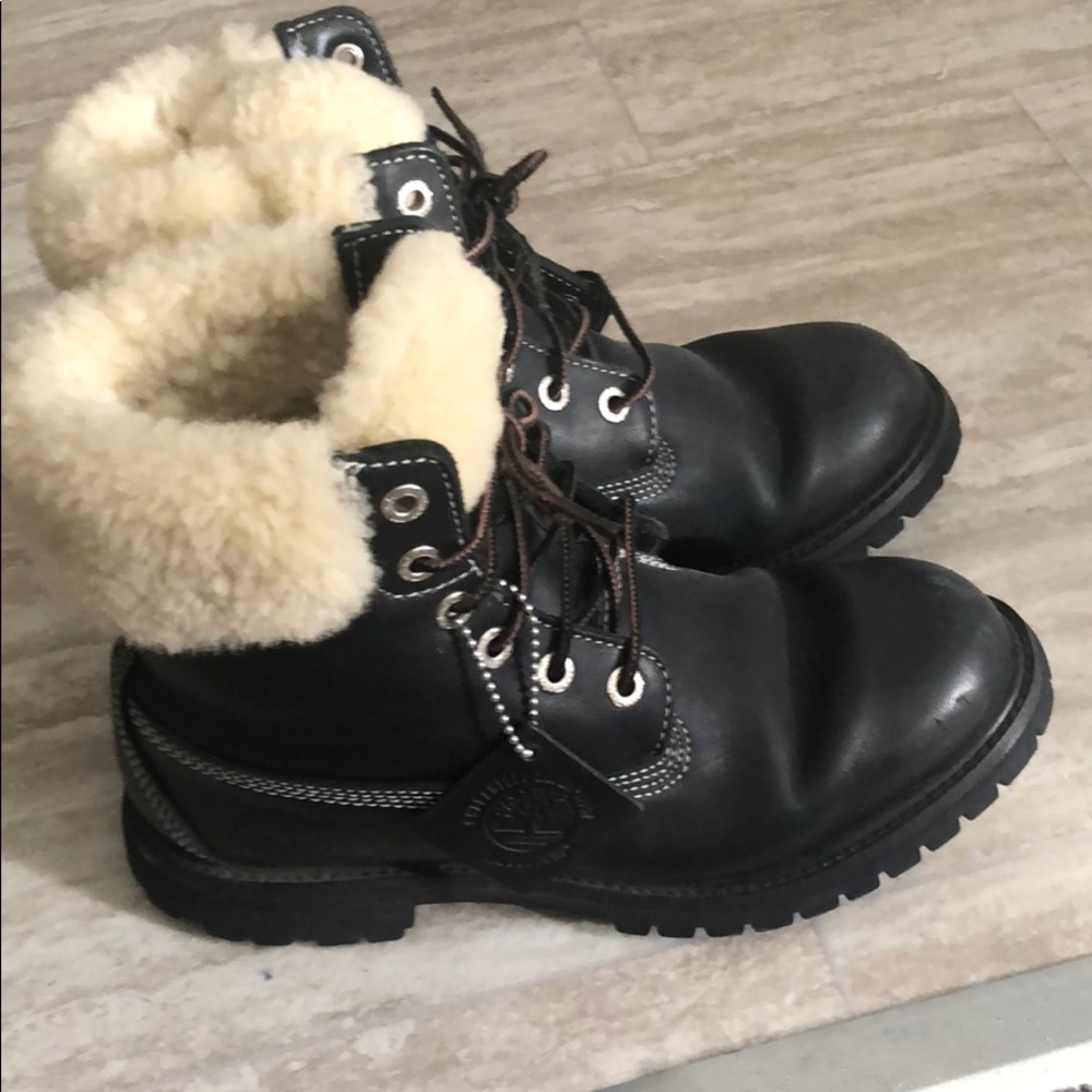 Black leather timberlands with fur